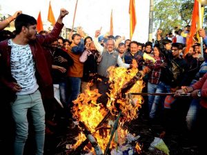 India Memanas Akibat Kontroversi Film Padmaavat