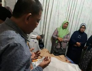 Amran Mahmud Melayat ke Rumah Duka Gurutta Rafii Yunus