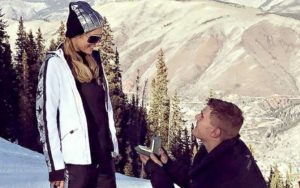 Berbentuk Pir, Cincin Tunangan Paris Hilton Berbobot 20 Karat