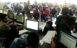 Pemohon Membludak, Stok Blanko e-KTP Malah Kosong