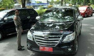 Satpol PP Bikin Razia, Mobil Kadis juga Dicegat