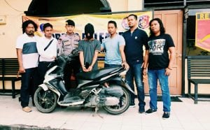 APES! Belum Sempat Nikmati Hasil Jambret, Polisi sudah Bertamu ke Rumah
