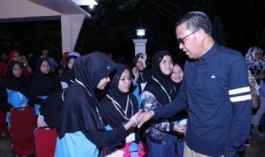 Murid SD Athira Belajar di Bantaeng