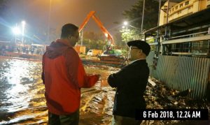 Anies Pantau Empat Titik Banjir dalam Semenit, Warganet: Mirip Naruto
