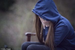 Suami Kesepian Dipenjara karena Tergoda Gadis Remaja