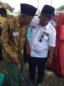 Demi BARAKKA, Kakek 82 Tahun Ini Rela Jalan Satu Kilometer