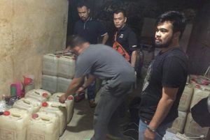 WADUH! Arak Sebanyak 5 Ton Hampir Saja Dijual Bebas