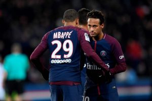 Iri Dengki, Neymar Minta Bos PSG Tukar Mbappe dengan Coutinho