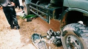 Lakalantas Horor! Pengendara Motor Penyet Dilindas Truk TNI