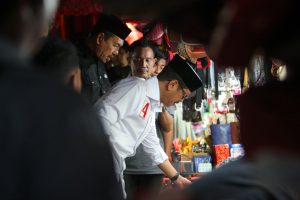 Lesu Pembeli, Pedagang Pasar Sentral Curhat ke Ichsan Yasin Limpo