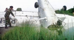Pesawat Latih Tabrak Pesawat Terparkir, Pilot Tewas di Tempat