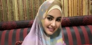 Kartika Putri Mengaku Lalai Tabrak Mobil Orang
