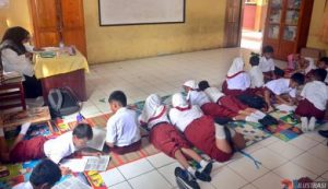 Warga Tarakan Galang Dana Bantu SDN Tanpa Meja dan Kursi