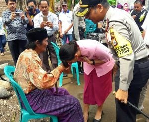 Dihari Tua Pasutri yang Renta Ini Dapat Rumah Baru