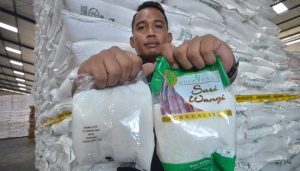 Ditegur KPK, Lelang Gula Rafinasi Dihentikan
