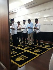 Sebelum Debat, IYL Imami NA-ASS, Cakka Salat Magrib di Metro TV