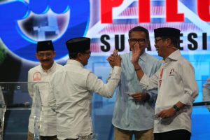Cara Ichsan Yasin Limpo Cairkan Suasana dengan Kandidat Lain Sebelum Debat
