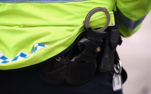 Cuti Sakit, Perwira Polisi Nyambi Jajakan Keperkasaannya