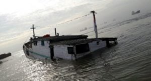 Kapal Karam, Kapolres dan Wakapolres Labuhan Batu Diduga Tenggelam