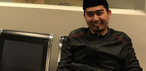 Video Call dengan Wanita Lain, Ustad Solmed Selingkuh?