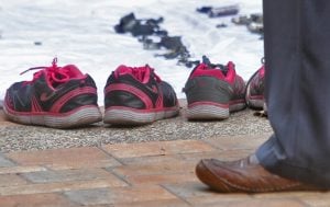 Diduga Milik Anak Pelaku Bom, Dua Pasang Sepatu Ini Diperiksa Polisi