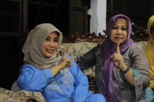 Program Perlengkapan Sekolah Gratis NH-Aziz Jadi Idaman Warga