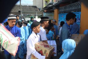 SIT Nurul Fikri Makassar Berbagi Berkah Ramadan