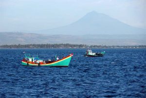 Nelayan Ditemukan Lemas Setelah Dua Hari Terombang-ambing di Laut