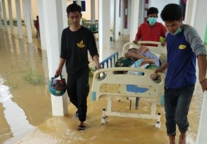 RSUD Siwa Terendam Banjir, Pasien Terpaksa Dievakuasi