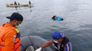 Jenazah Anak Kecil dari Kapal TKI Ilegal Ditemukan