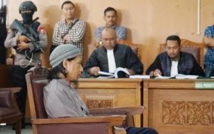 Aman Abdurrahman: Demokrasi Itu Syirik!