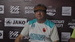 Salah Beli, Bruce Kembali Cidera