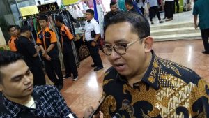 Buat Polling, Jokowi Unggul dari Prabowo, Fadli Zon: Ada Intervensi Bot Siluman