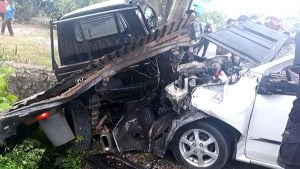 Tabrak Mobil Parkir, Empat Penumpang Masuk Rumah Sakit