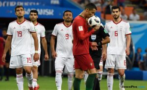 Juga Gagal Penalti, Ronaldo Sama Saja dengan Messi