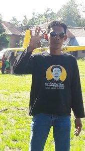Di Belakang Heli NA, Warga Salam 4 Jari, Alasannya Bentuk Terima Kasih ke Cakka