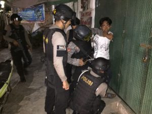 Mabuk Lalu Ngebut di Depan Polisi, Pria Ini Akhirnya Diciduk
