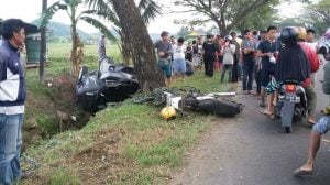 Diserempet Mobil di Barru, Nyawa Pengendara Motor Tewas, Ini Identitasnya….