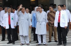 Takut Suntik, Prabowo: Lebih Baik Suruh Terjun Saja