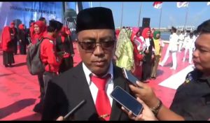 Libatkan Para Nelayan di Makassar, HUT RI Dimeriahkan 73 Perahu