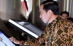 Fahri Hamzah Sarankan Rakyat Tanya Keterpurukan Dolar ke Pemerintah