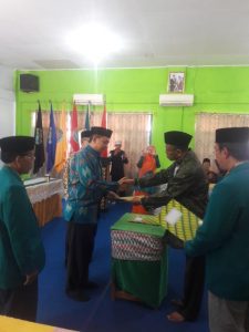 Rektor IAI As’adiyah Lantik Amran Mahmud Sebagai Asisten Direktur Pascasarjana