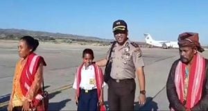 Dahsyat! Ini Sejumlah Hadiah yang Didapat Jhoni, Bocah Pemanjat Tiang Bendera