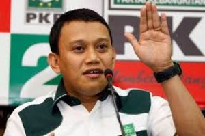 Selain di Politik, Kadir Karding Sibuk di Tempat Ini
