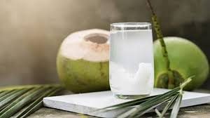 Manfaat Minum Air Kelapa Campur Lemon dan Nanas