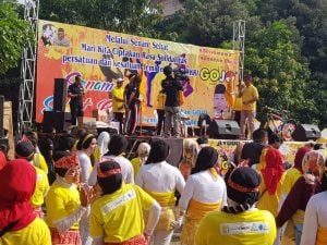 Menangkan Jokowi, Rizal Malarangen Kukuhkan Ibu-Ibu Go-Jo di Jakbar