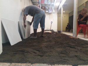 Pedagang Sentral Mulai Renovasi Los Baru