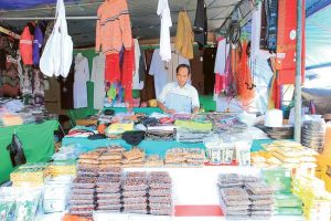 Jadi Pedagang Musiman, Omzet yang Diraih Bisa Puluhan Juta