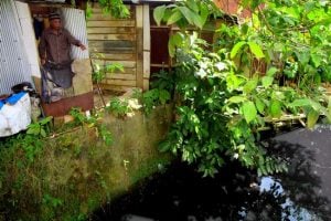 Setiap Hari Warga Cium Bau Busuk dari Sungai