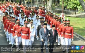 Sebelum Dilantik, Gubernur Terpilih Ikut Kirab di Istana Negara